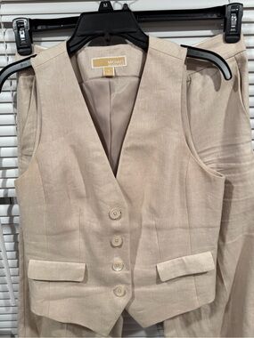 Michael Kors Neutral Beige Linen Tailored Vest & Trousers